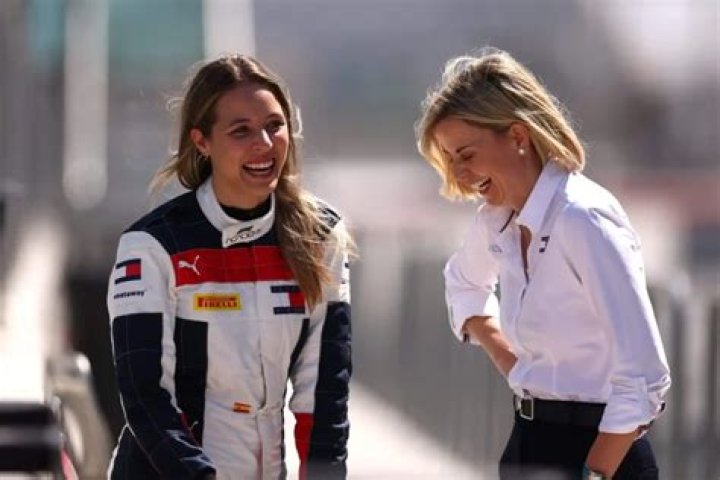 Susie Wolff Height: How Tall Is Susie Wolff?