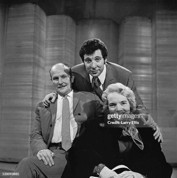 Tom Jones Parents: Meet Freda Jones And Thomas Woodward