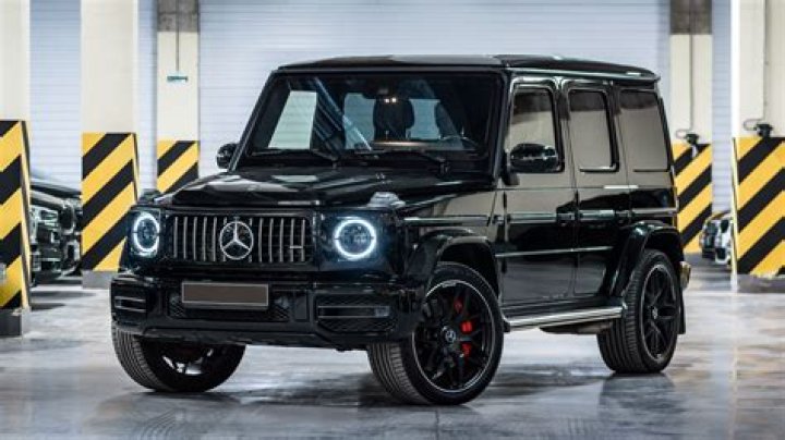 Video: Lady Rejects N71.8m Worth G-wagon Because Of the Wrong Colour