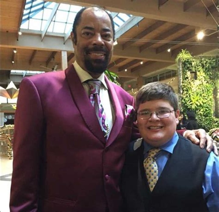 Walt Frazier Net Worth: How rich is Walt Frazier?