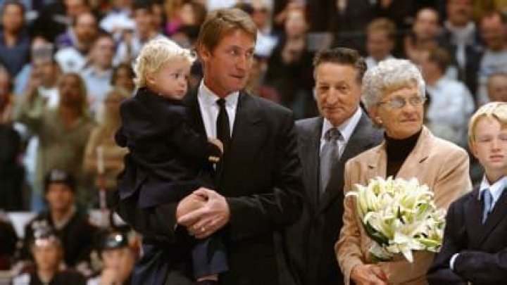 Wayne Gretzky Parents: Meet Walter Gretzky And Phyllis Hockin
