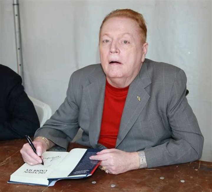 What is Larry Flynt’s Net Worth: Biography, Net Worth & More