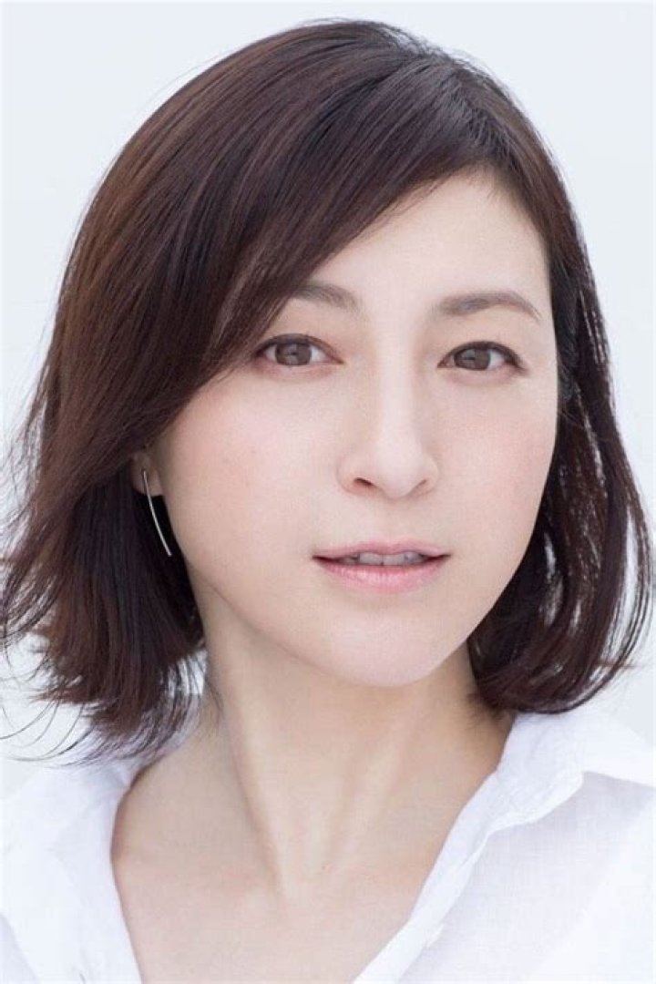 What is Ryoko Hirosue’s Net Worth?