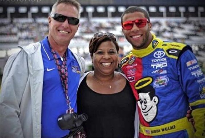 Who are Bubba Wallace’s Parents?