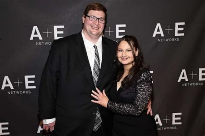 Who Are Dasha Nekrasova Parents?