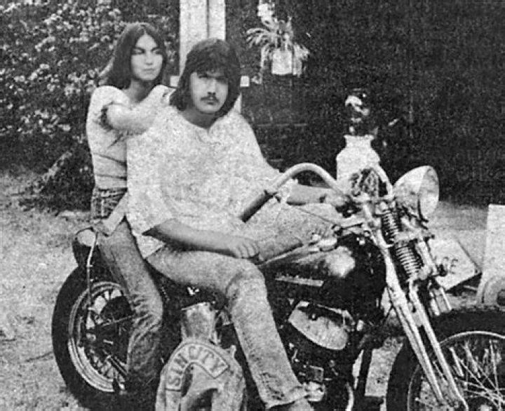 Who Are Emmylou Harris Parents?