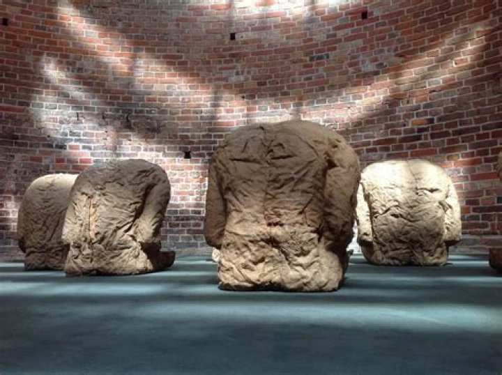 Who are Magdalena Abakanowicz’s Children?
