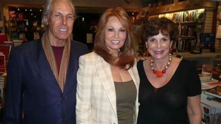 Who are Raquel Welch siblings?