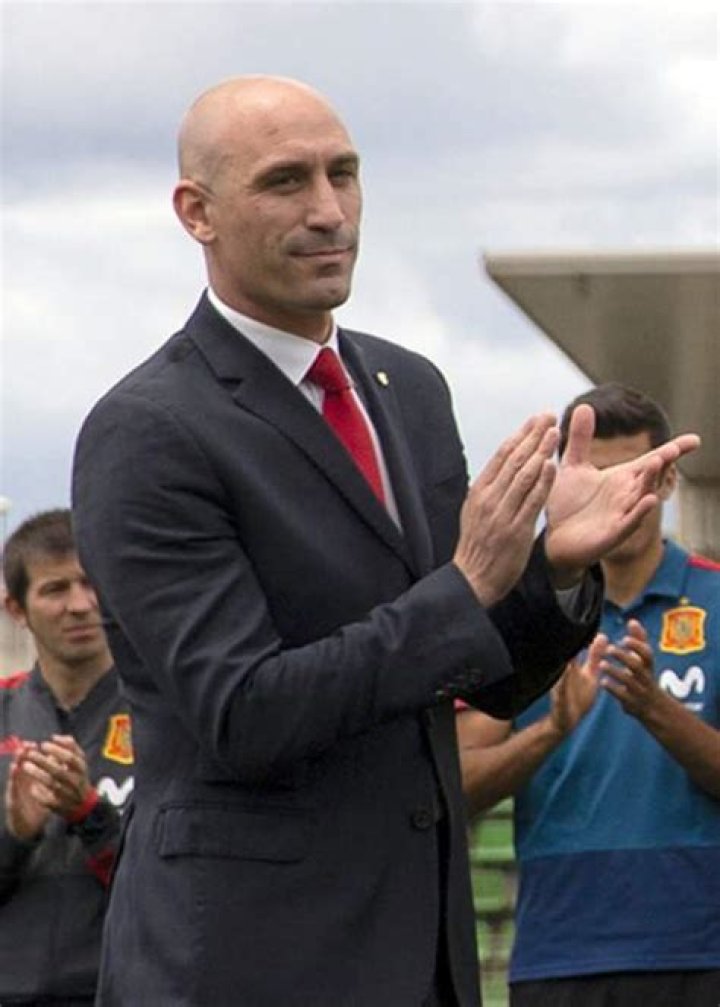Who Is Luis Rubiales?, Age, Height, Education, Career, Family, Net Worth
