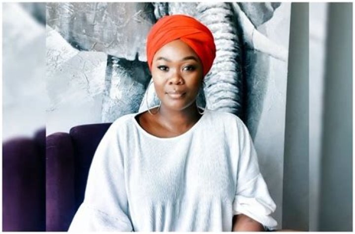 Zikhona Sodlaka shows off her pregnant stomach and embraces motherhood